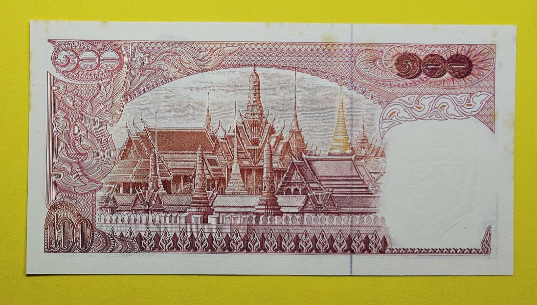 ธนบัตร100 แบบ11 หลังวัดพระแก้ว