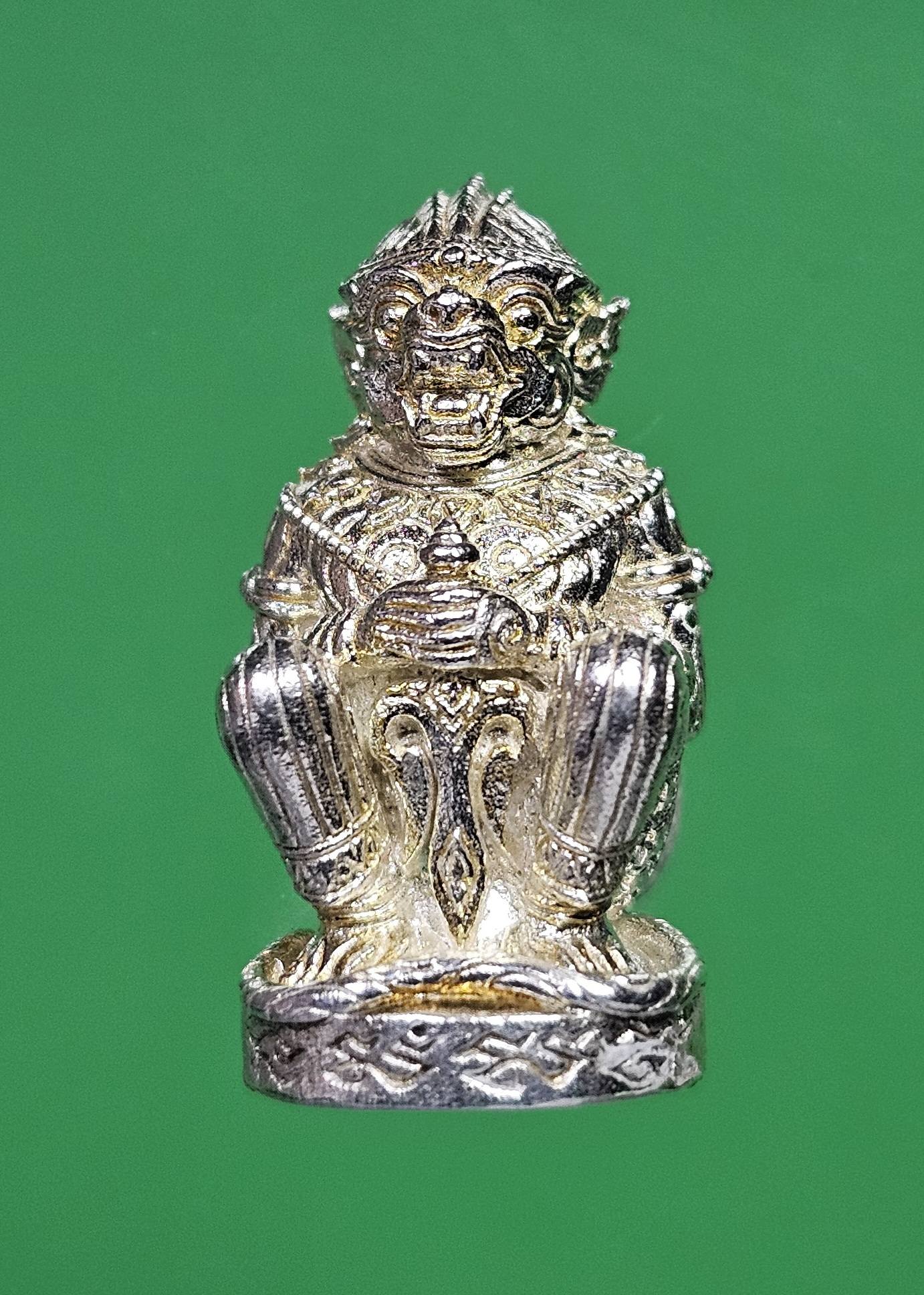 หนุมานเนื้อเงิน หลวงปู่ฟู วัดบางสมัคร